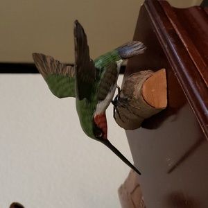 Sculpture of a hummingbird